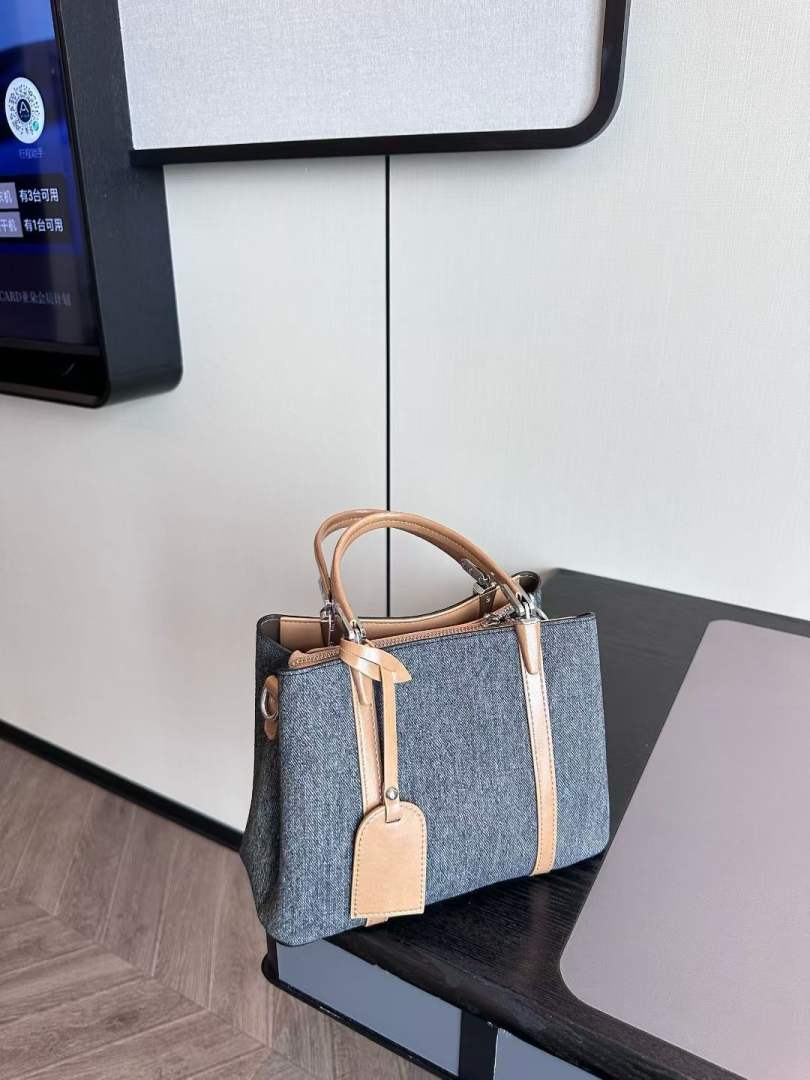 Ursula handbag