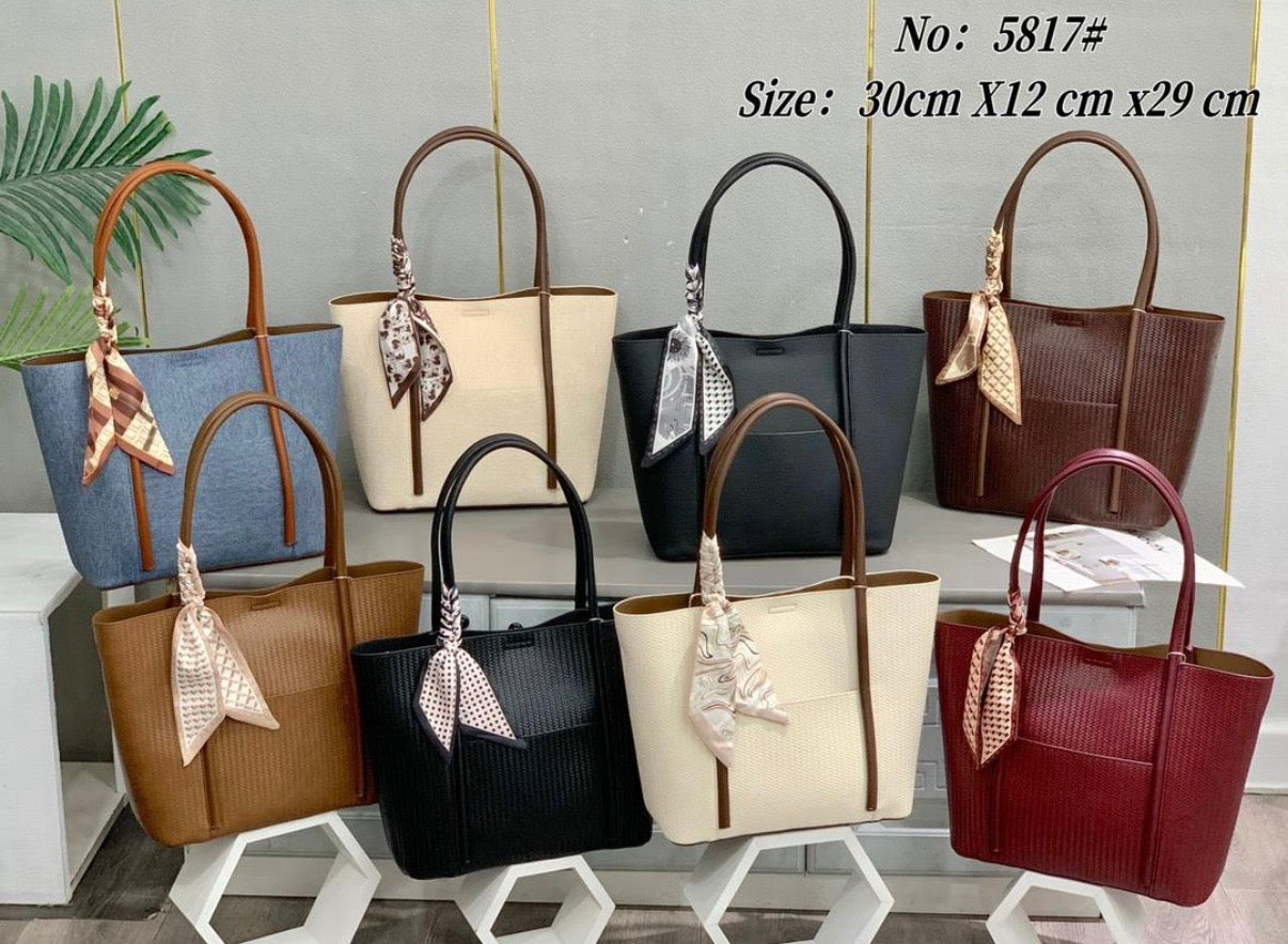 Kylie tote bag