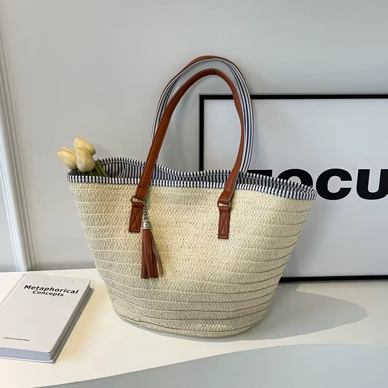 Straw beach bag
