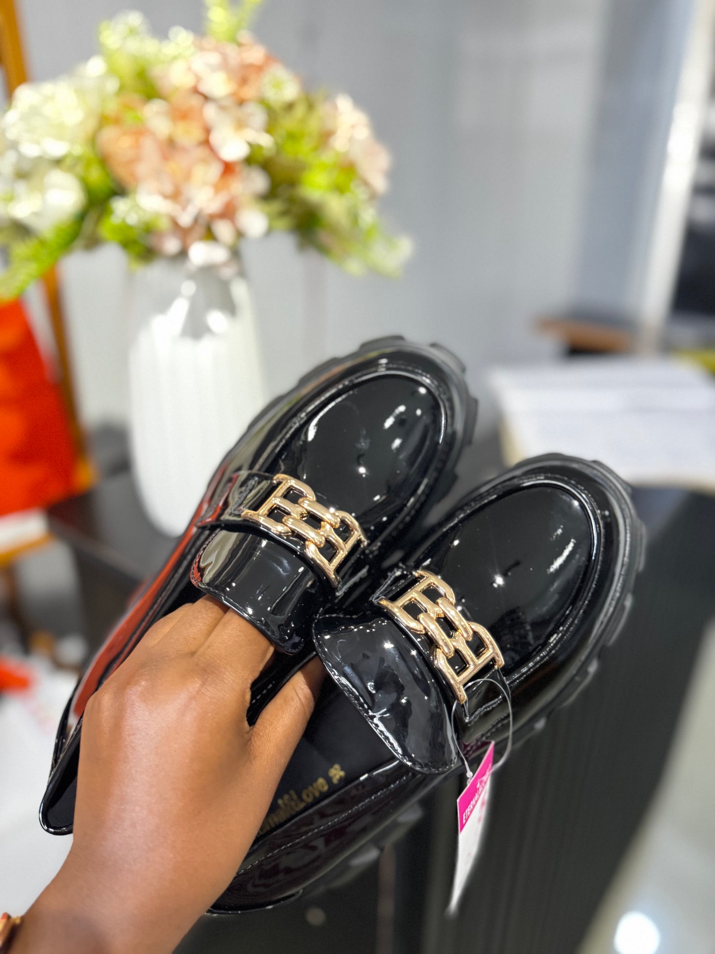 Unisex brogue shoes