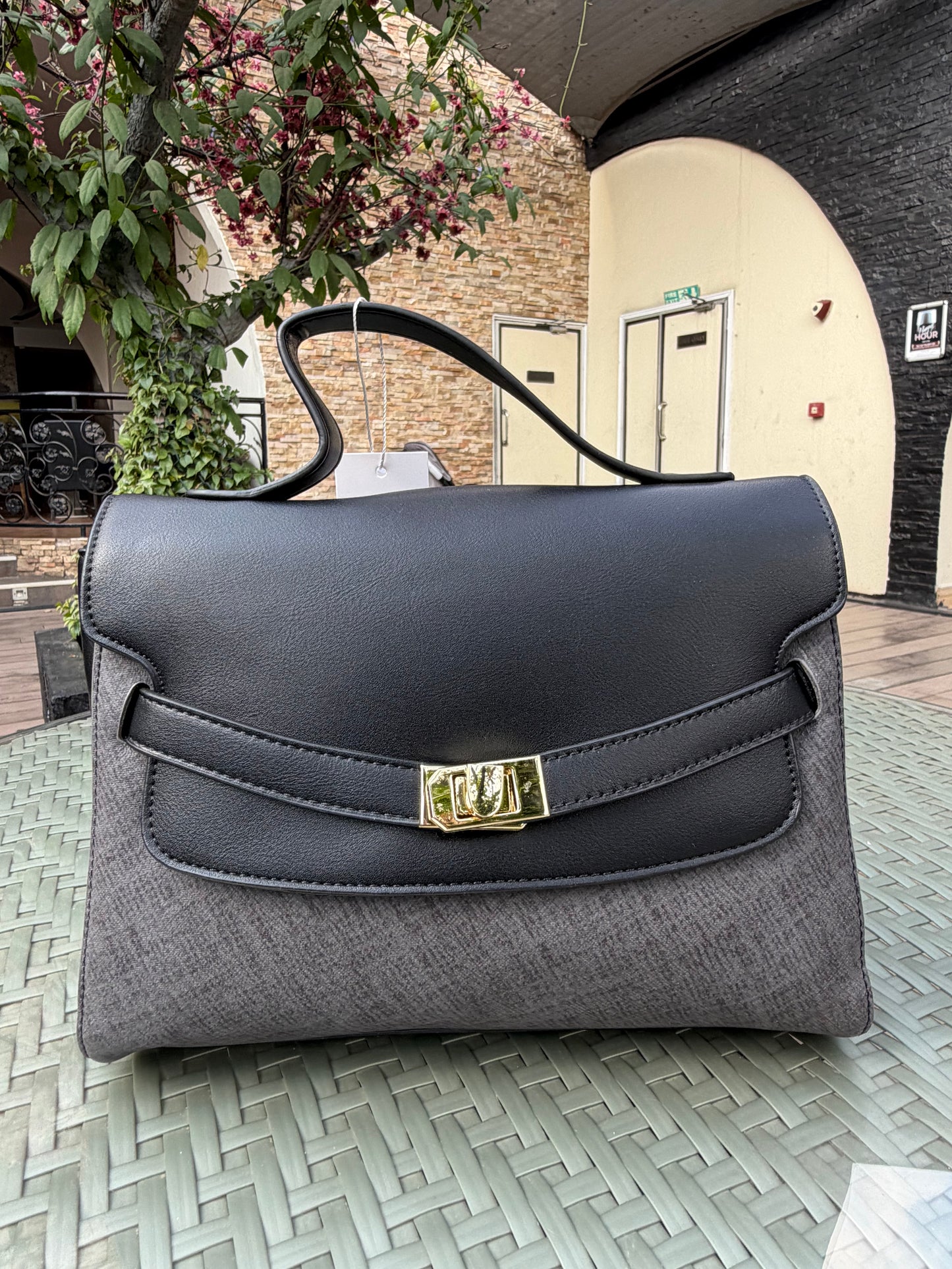 Elle shoulder bag