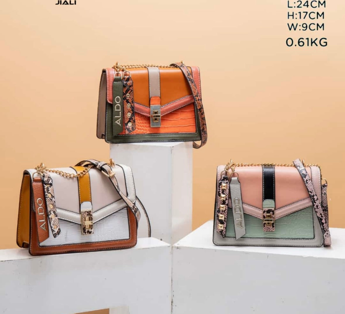 Adel crossbody bag