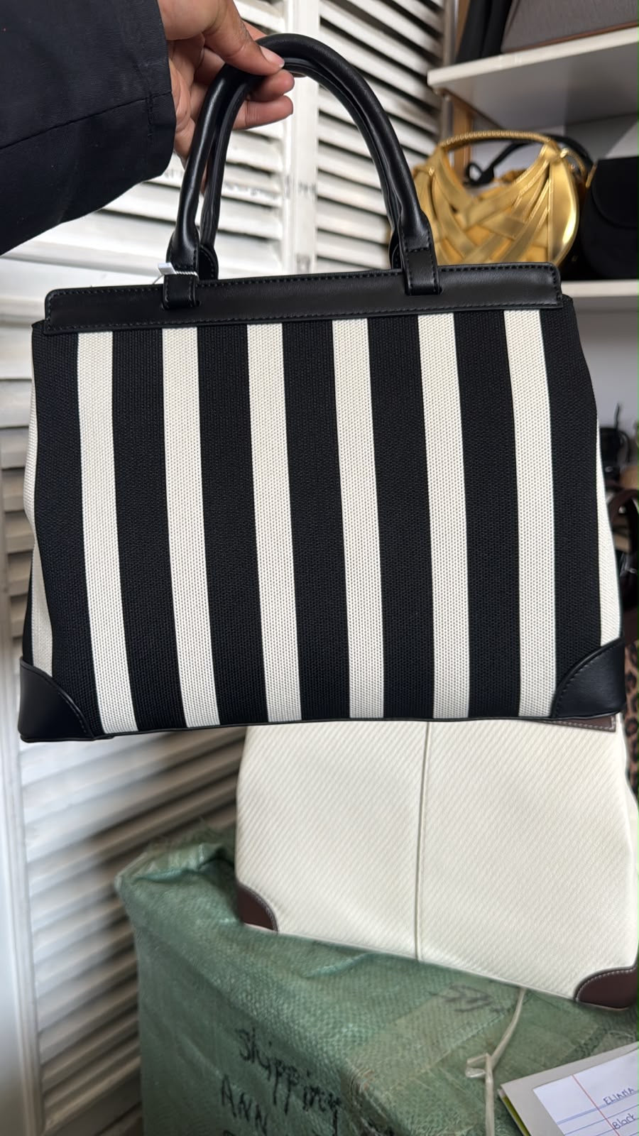 Ariel handbag