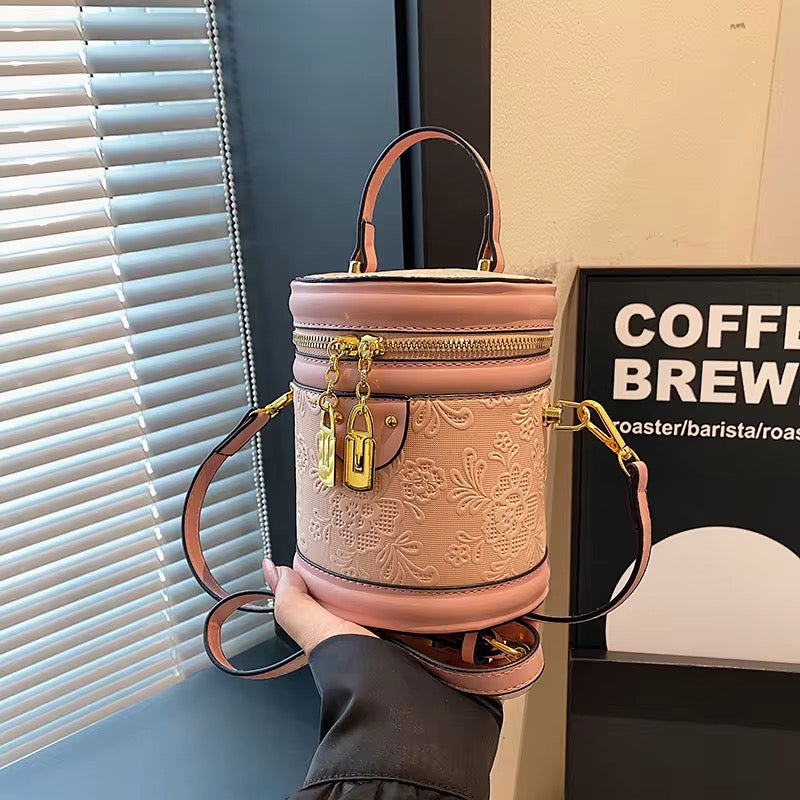 Embroidery bucket bag