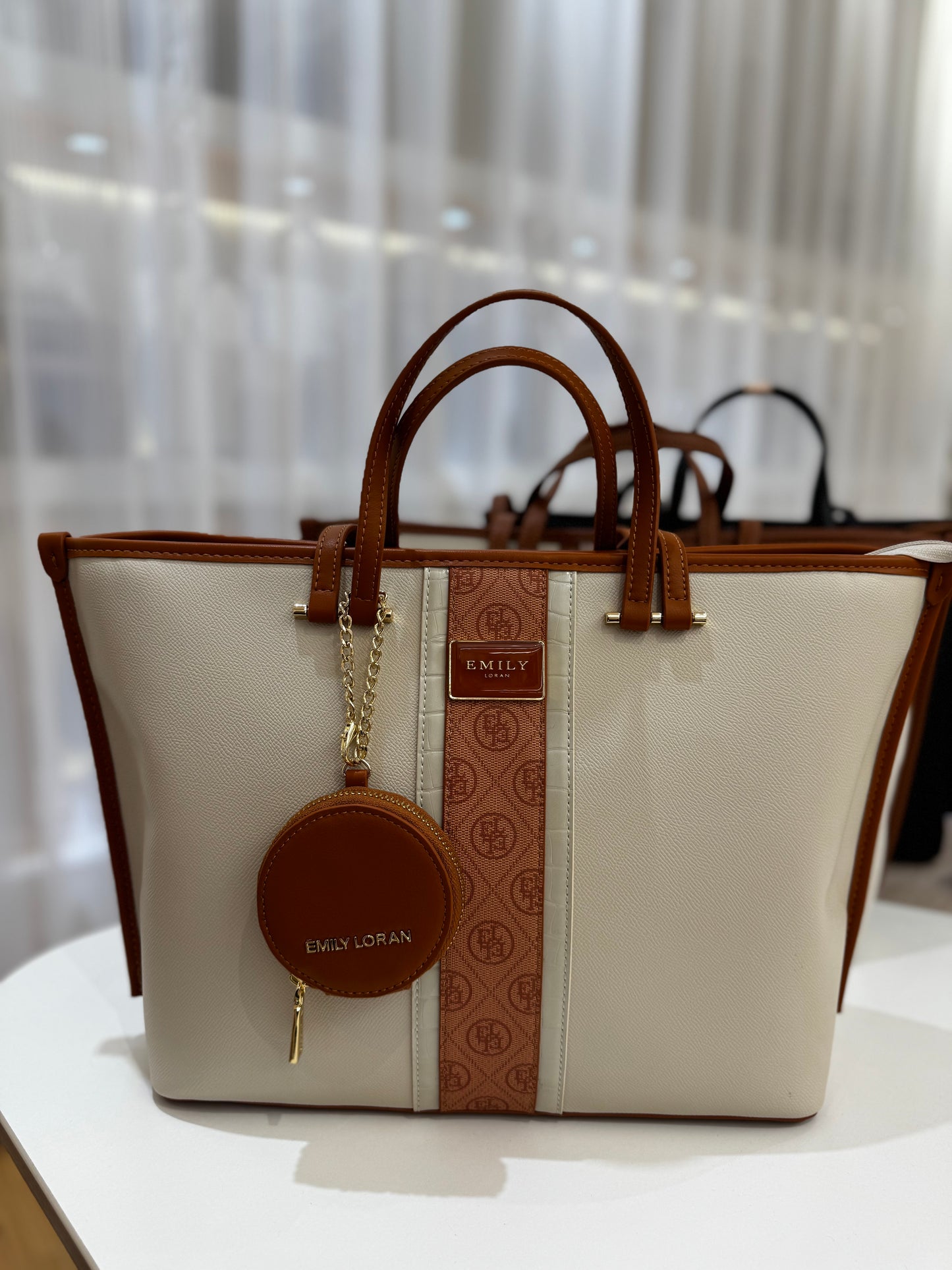 Clara tote bag