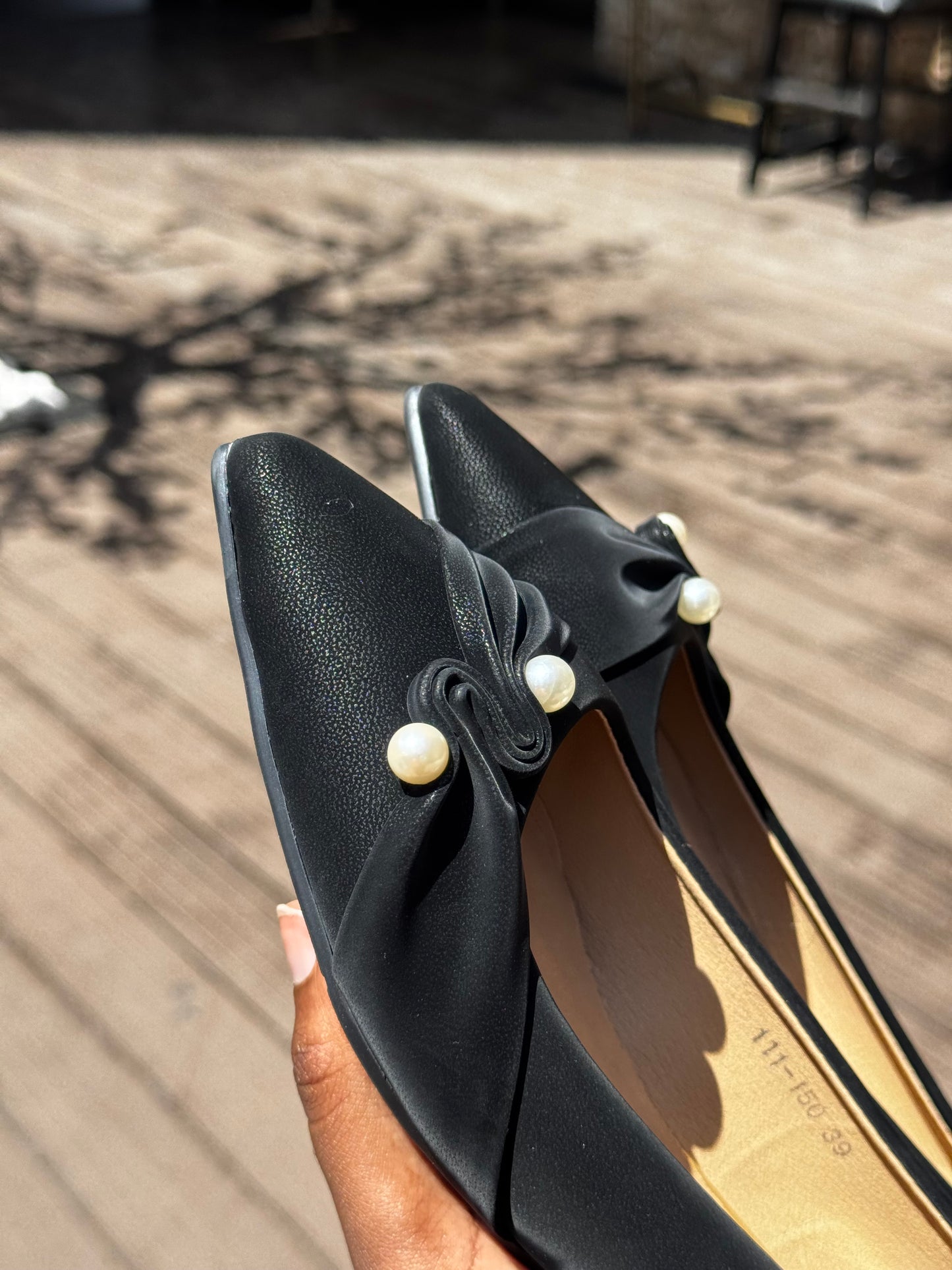 Sophie pearl doll / flat shoes