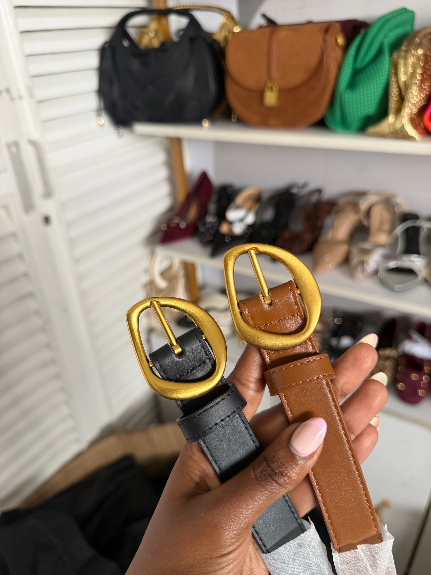 Oval shaped thick belt
