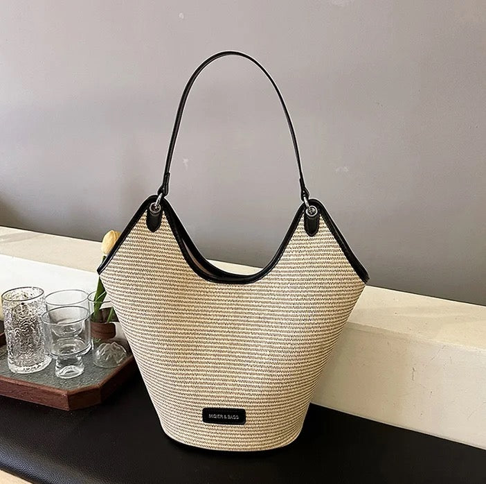 Laura beach tote bag