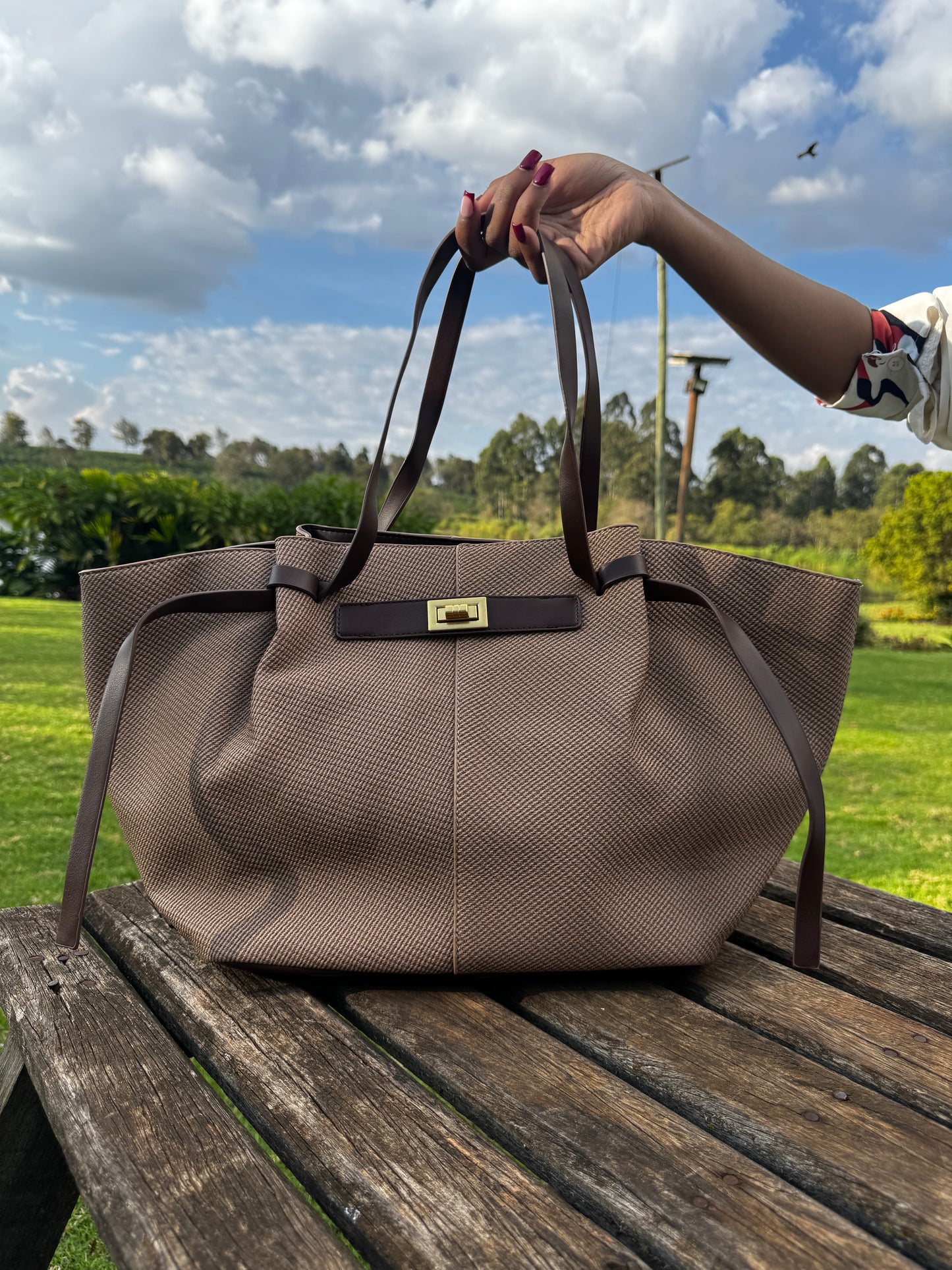 Simone tote bag