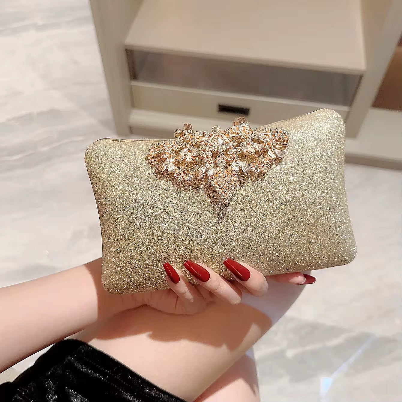 Elsa clutch bag