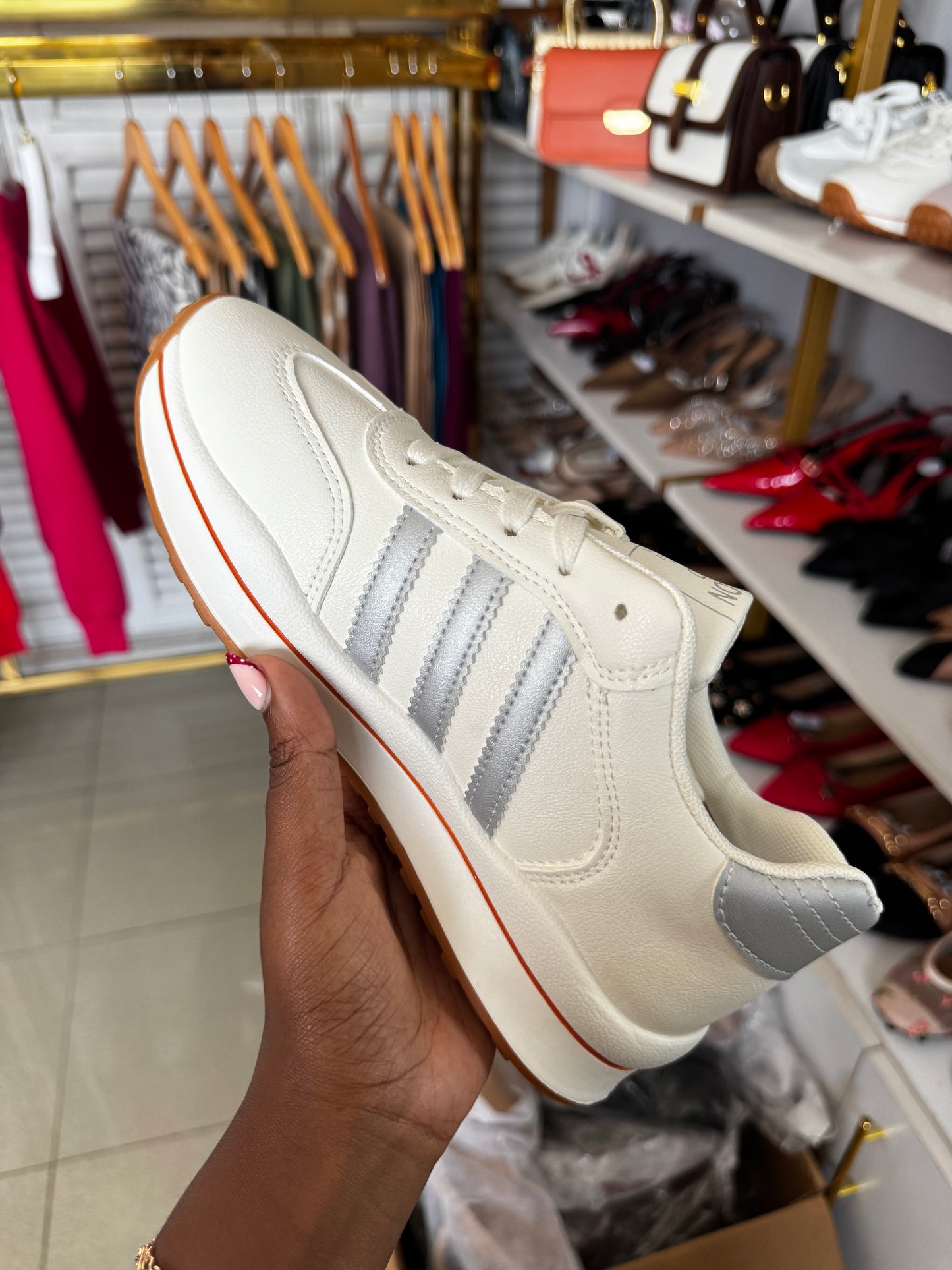 Arya sneakers