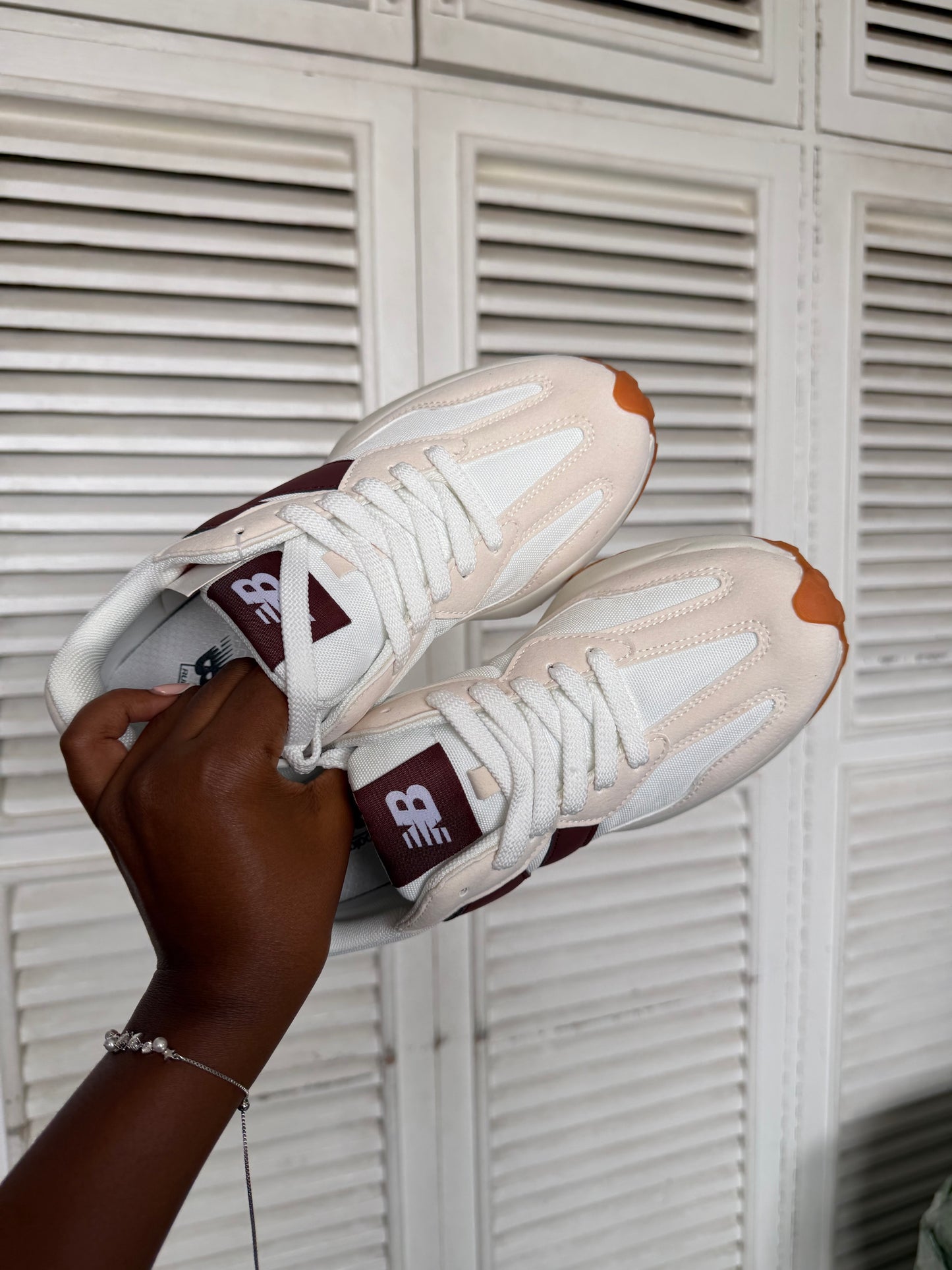 Reign NB sneakers