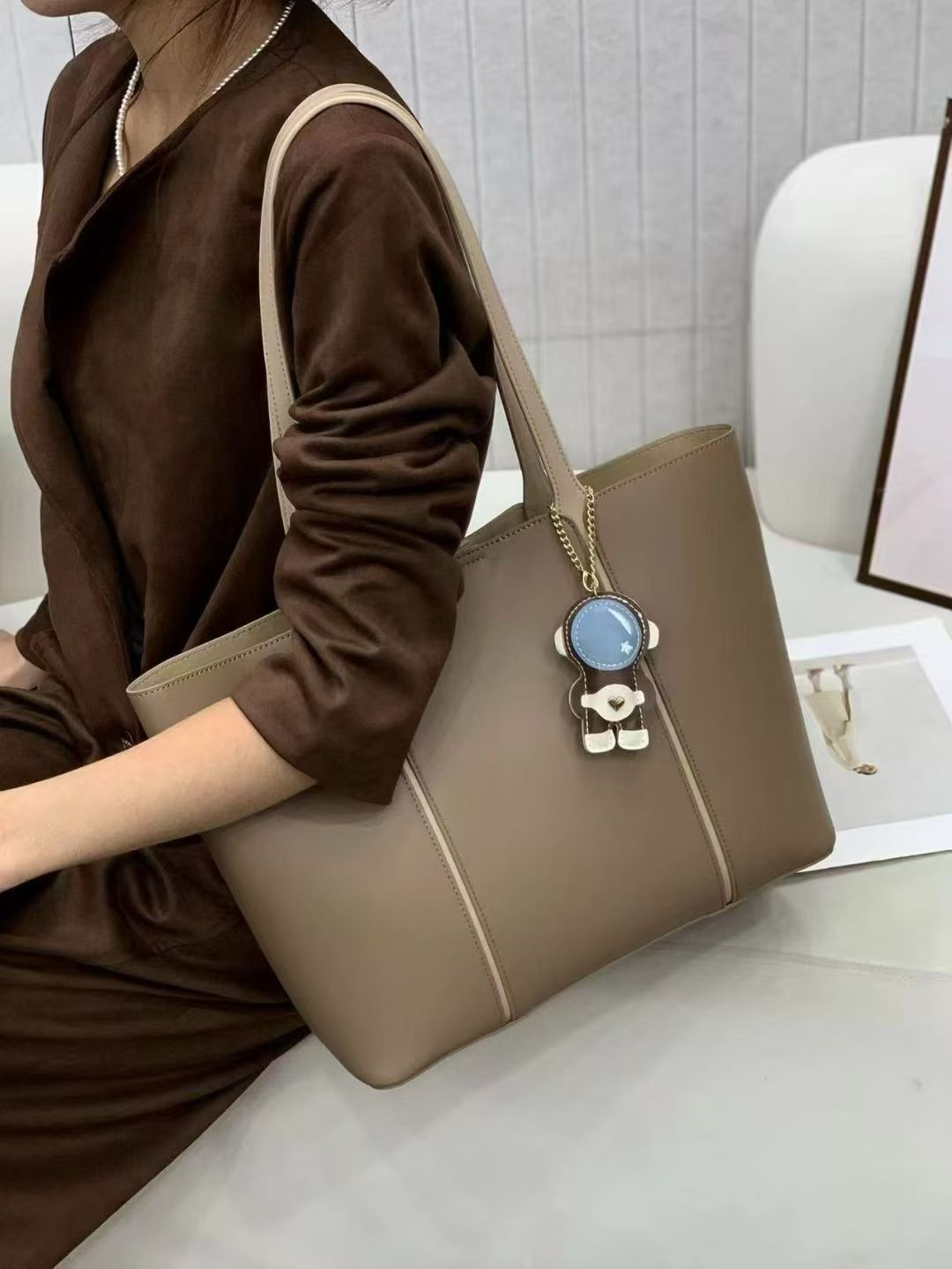 Camille tote bag