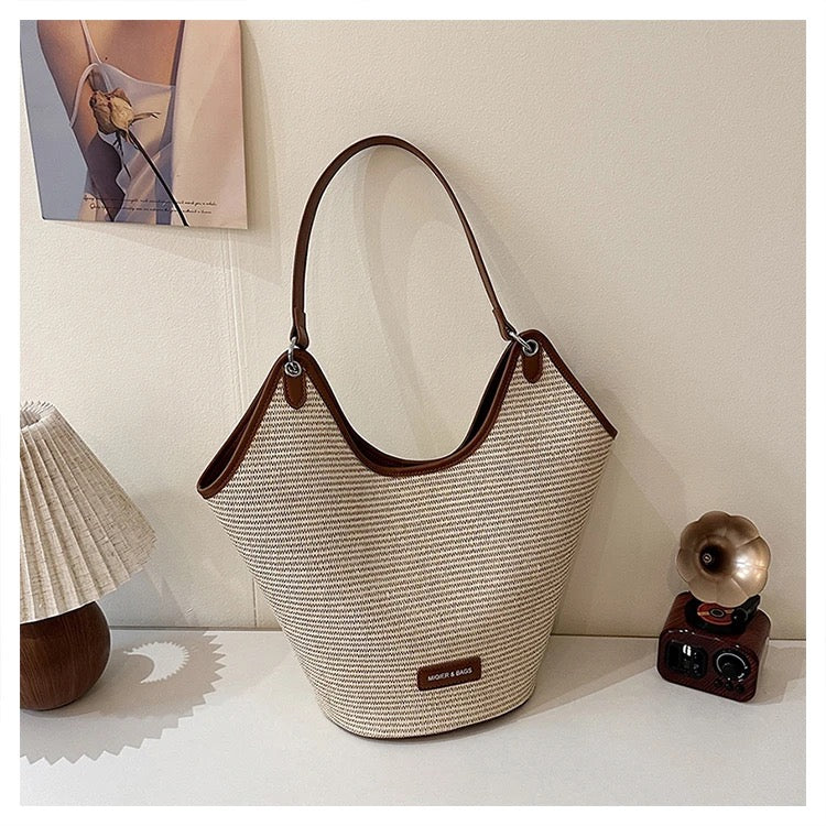 Laura beach tote bag