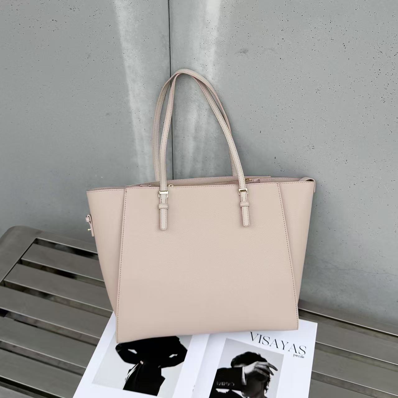 Anne tote bag