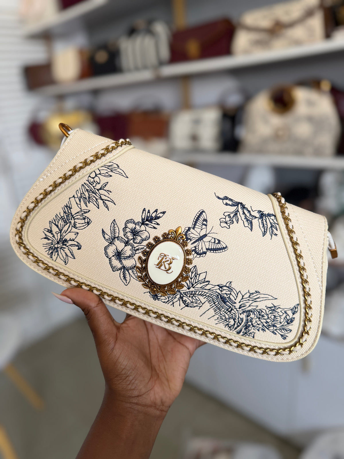 Amber embroidery shoulder bag